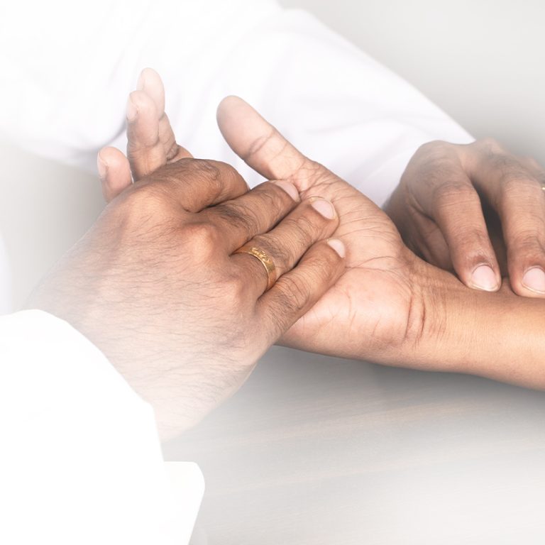 Ayurveda Nadi Pariksha vs Modern Diagnosis_ Which Understands Your Body Better